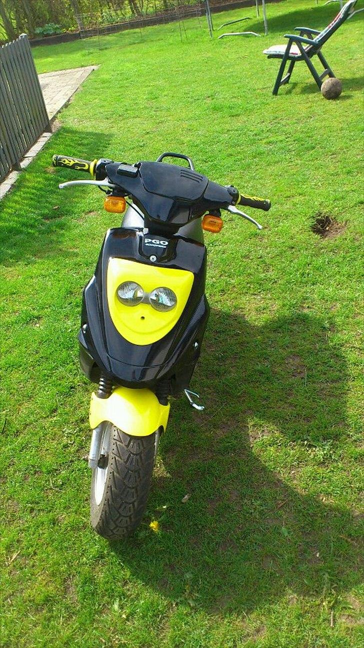 PGO Hot 50 (Brumbazz) - så kom håndtagene også på, efter nogle problemer :-) billede 2