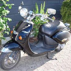 Aprilia habana custom