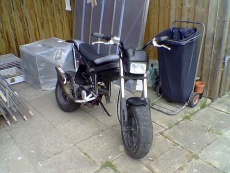 Suzuki street magic "Solgt" billede 2