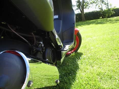 Kymco Super 9 - Den har ALT! Også indbygget spejl :-P billede 10