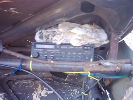 PGO hot 50 *Før Crashed!* - Radioen billede 4