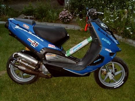 Aprilia       Byttet med ZipZilla - Så kom der sku lige noget på rørne, godt med noget grøn gafa. ;) billede 7