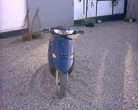 PGO comet SMADRET - forfra på gårdspladsen billede 4