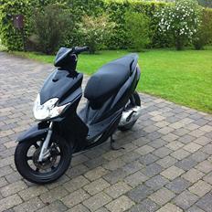Yamaha Jog R AC SD (Kære fru. Wivian)