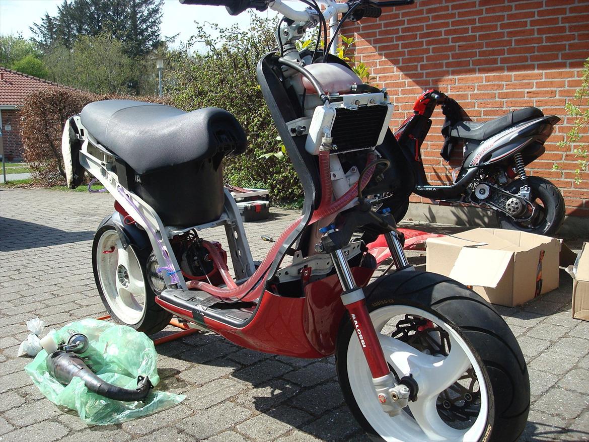 Piaggio Nrg Mc2 LC Pata Negra - Det sidste skulle lige laves før man tog til skærbæk billede 8