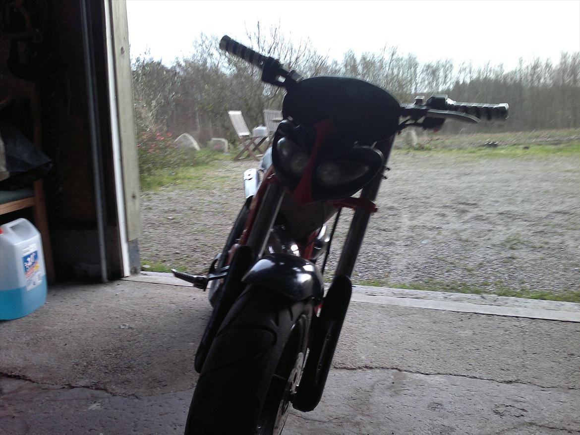 Suzuki Street magic    (SOLGT) billede 2