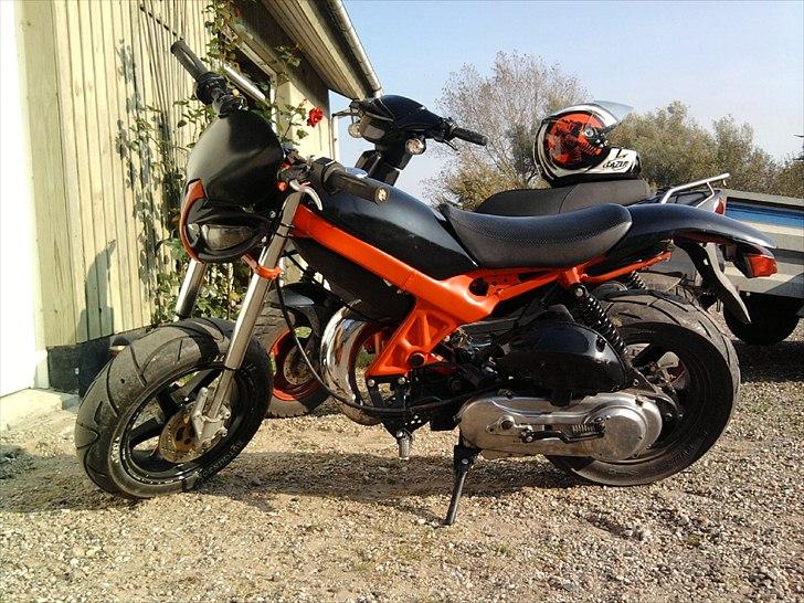 Suzuki Street magic    (SOLGT) billede 8