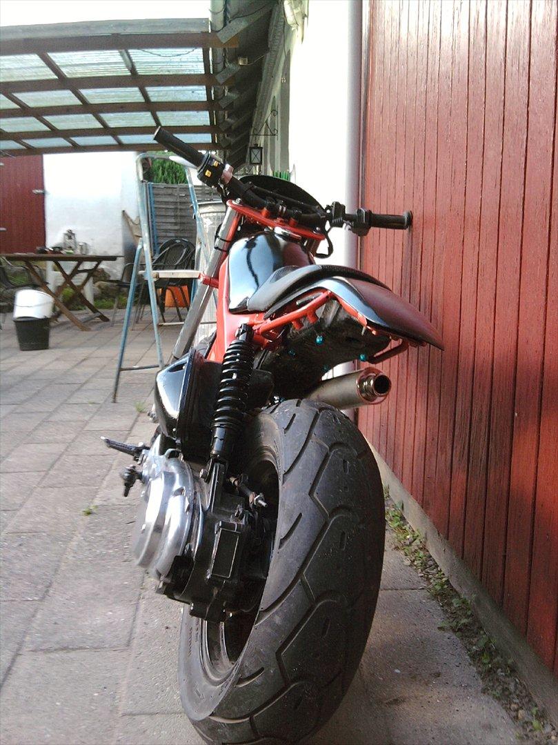 Suzuki Street magic    (SOLGT) billede 9