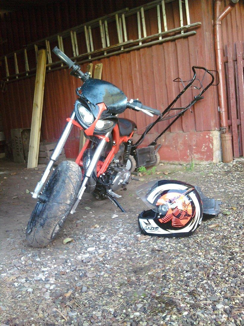 Suzuki Street magic    (SOLGT) billede 13