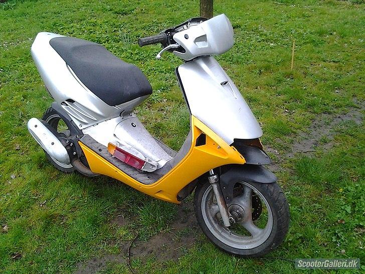 Aprilia SR50 REPLICA billede 2