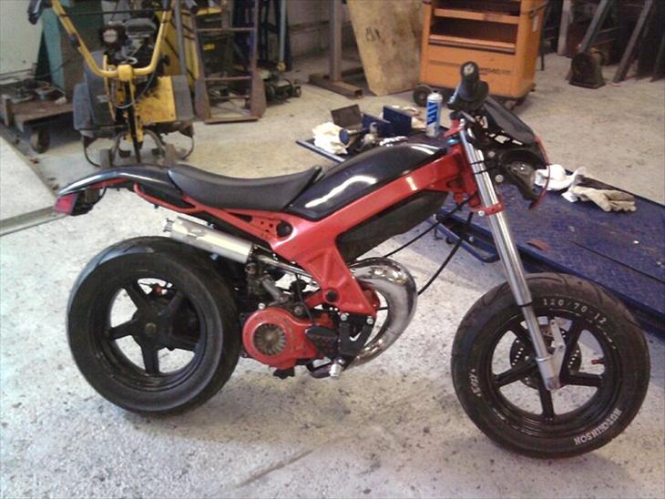Suzuki Street magic    (SOLGT) billede 1