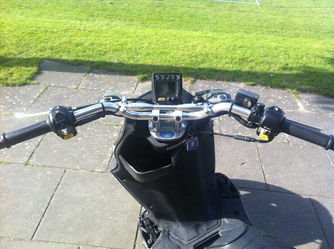 PGO Pmx Naked billede 5