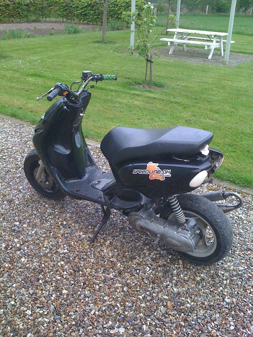 Yamaha Neos / Jog R - Højglans poleret kickstarterskjold og blok billede 2