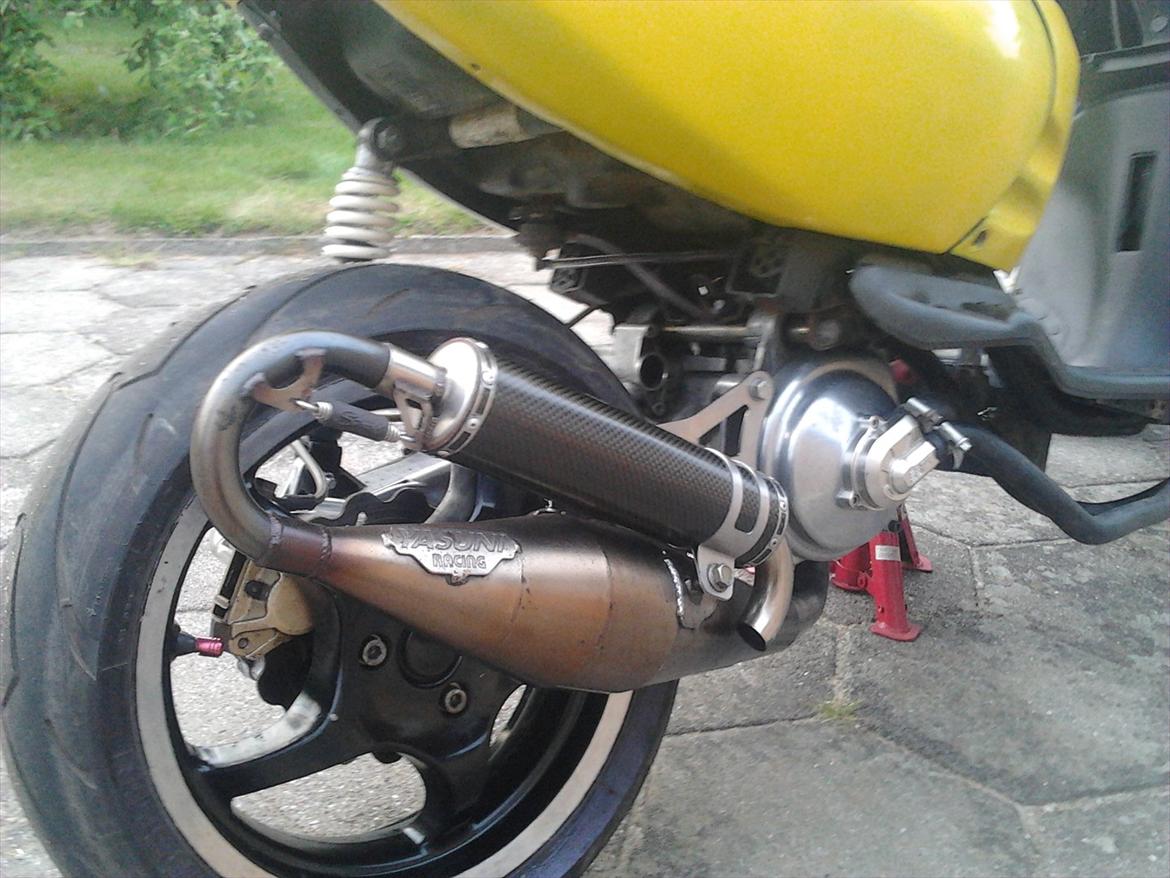 Aprilia Sonrox TSt7 LC DD 19,33hk billede 1