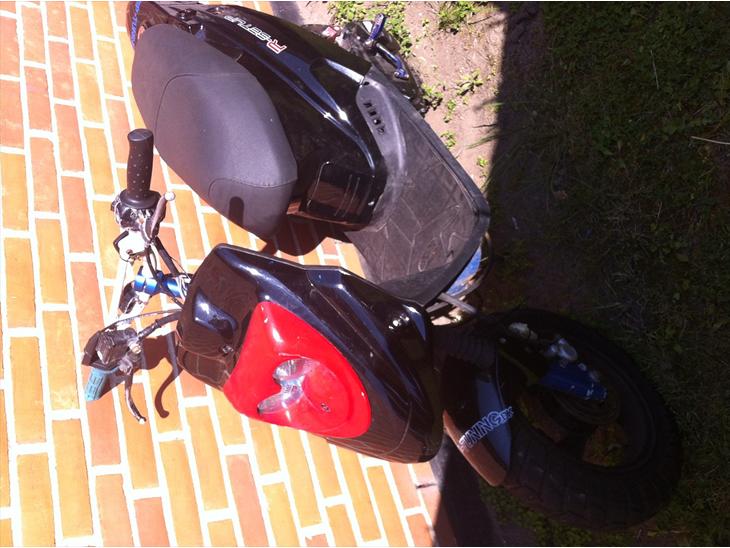 {{currentPhoto.altText}} billede {{currentPhoto.number}}