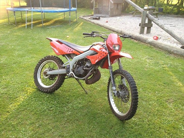 Gilera Rcr 50 - Så er den malet rød! billede 1