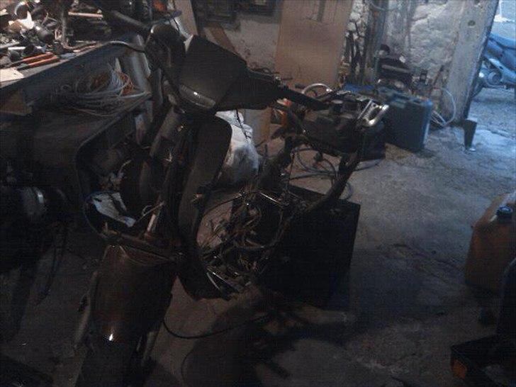 Yamaha Neos LC - Dag jeg fik den... Der var kun det her og en motor

Det var slet ikke planen at den skulle laves :)  billede 2