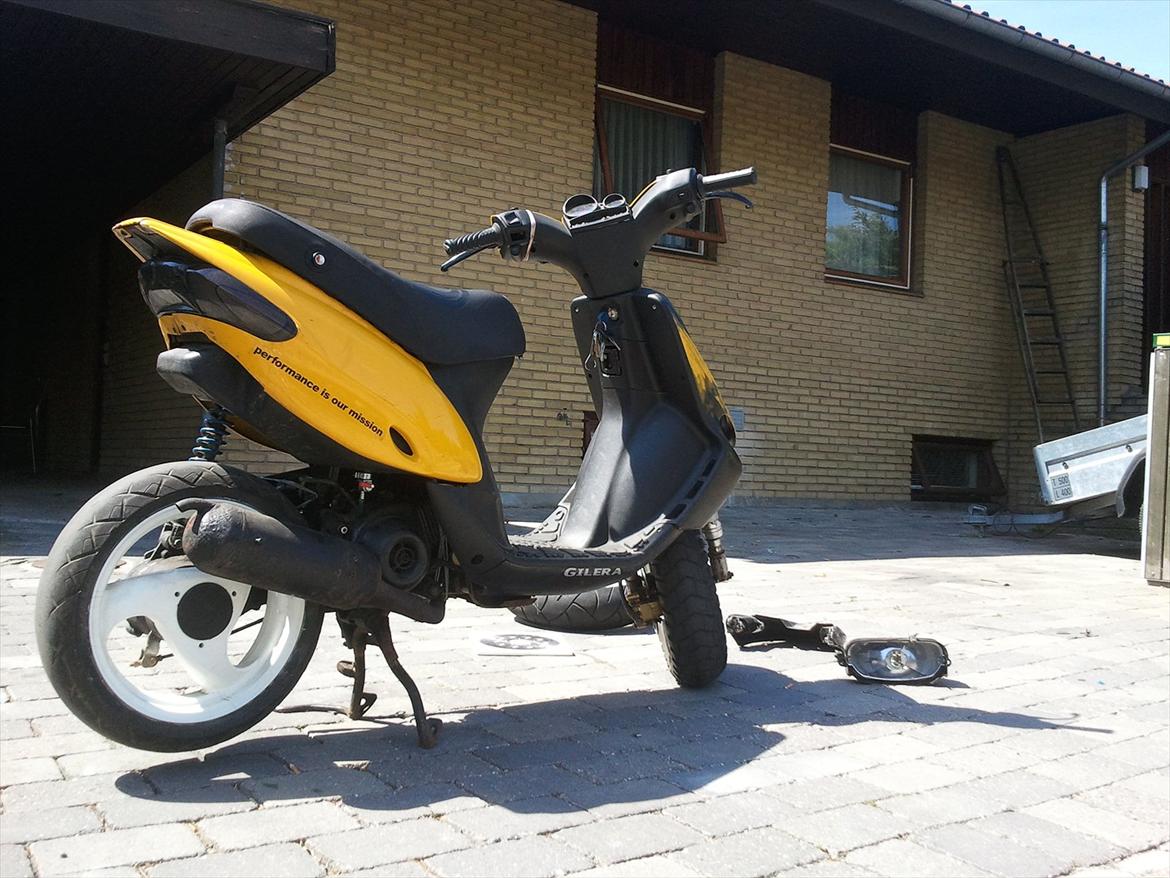 Gilera Stalker AÇ SÐ - Bumble Bie - Konfiskeret 2000 - Sådan så den ud til sidst, på nær Top Performance Powere, var monteret. billede 1