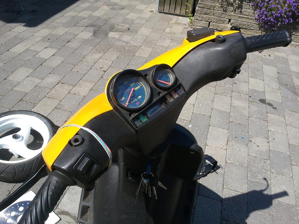 Gilera Stalker AÇ SÐ - Bumble Bie - Konfiskeret 2000 - Sådan så den ud til sidst, på nær Top Performance Powere, var monteret. billede 8