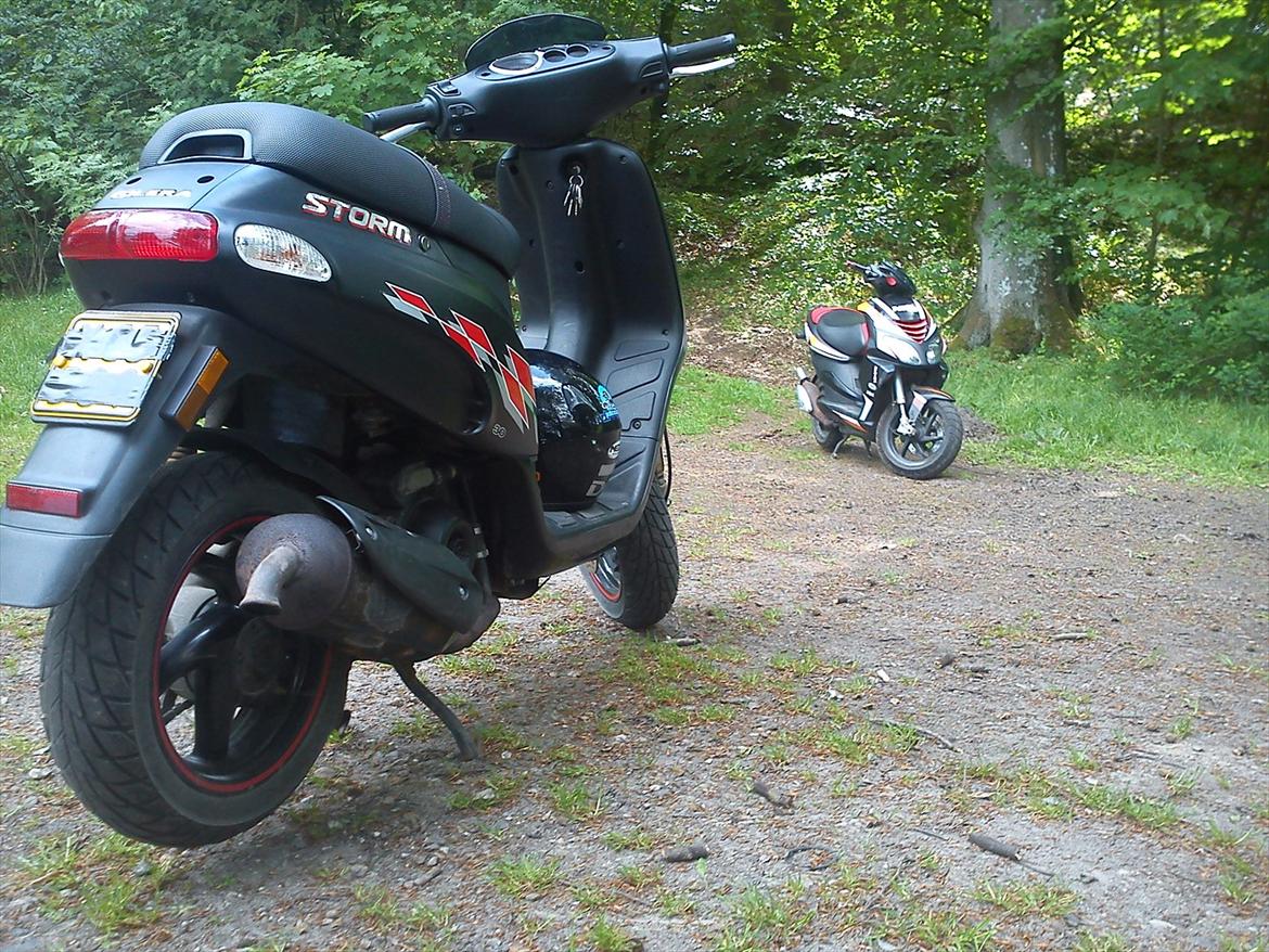 Gilera Storm - Udstødningen bliver skiftet. billede 9