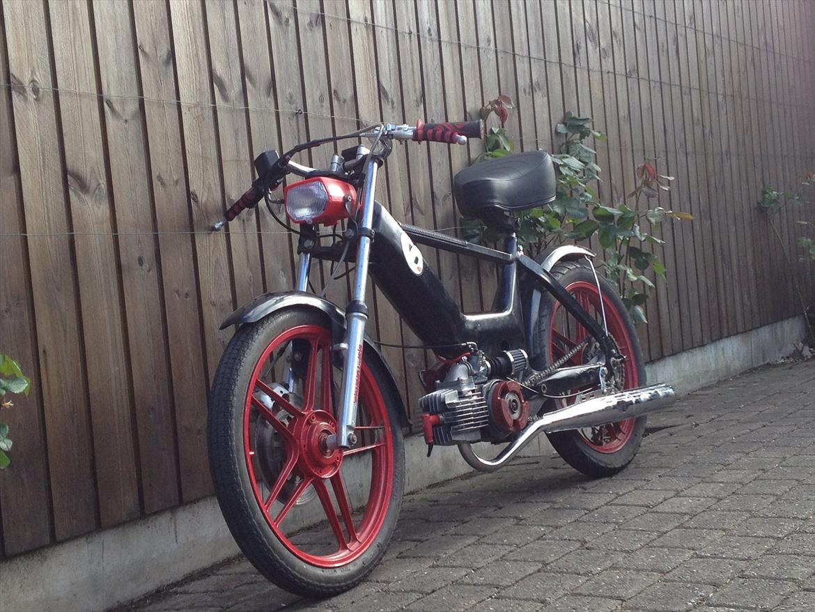 Puch Maxi k [TSF] BLACK AND RED billede 1