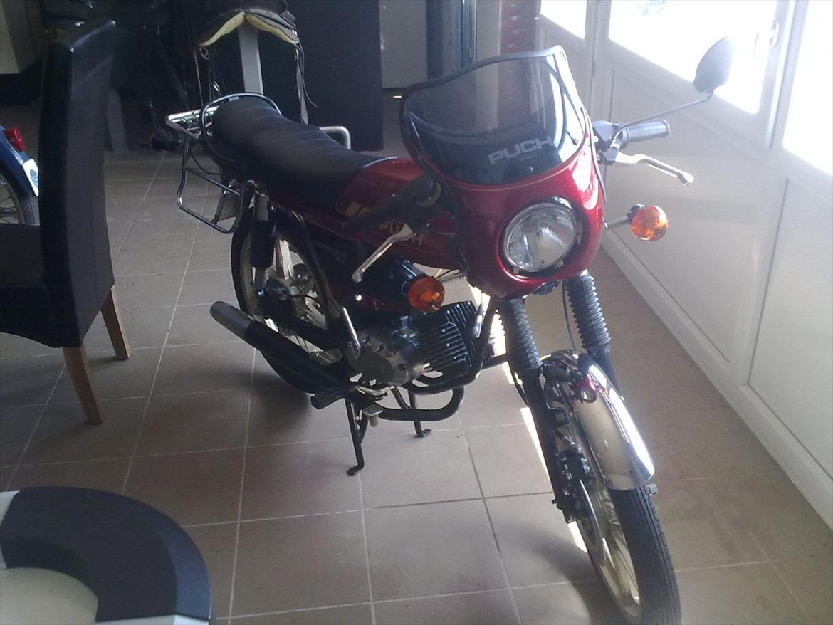 Puch Monza Juvel 4 gear - den klagede over at der ikke var nok billeder de rkommer flere :D billede 6