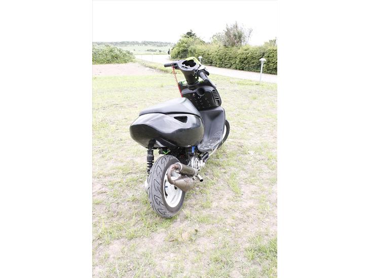 {{currentPhoto.altText}} billede {{currentPhoto.number}}