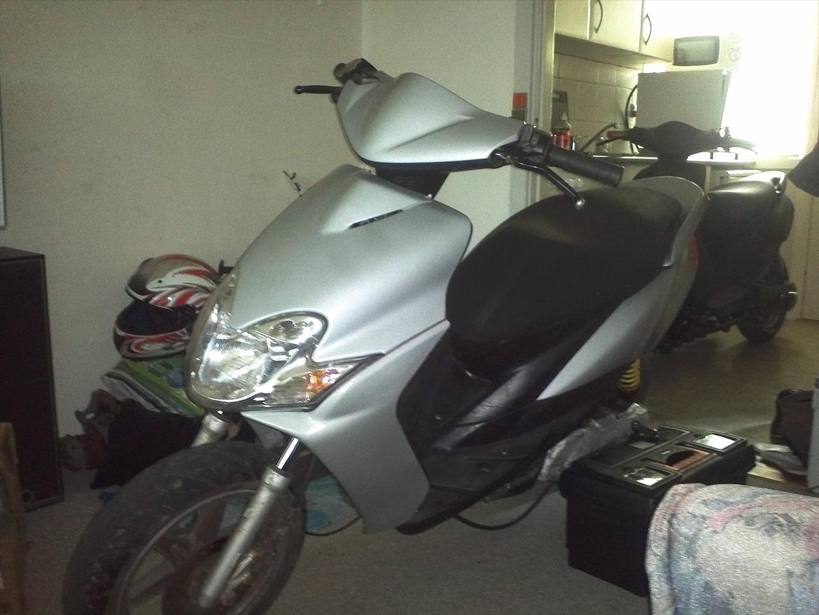 Yamaha jog r  SOLGT billede 1