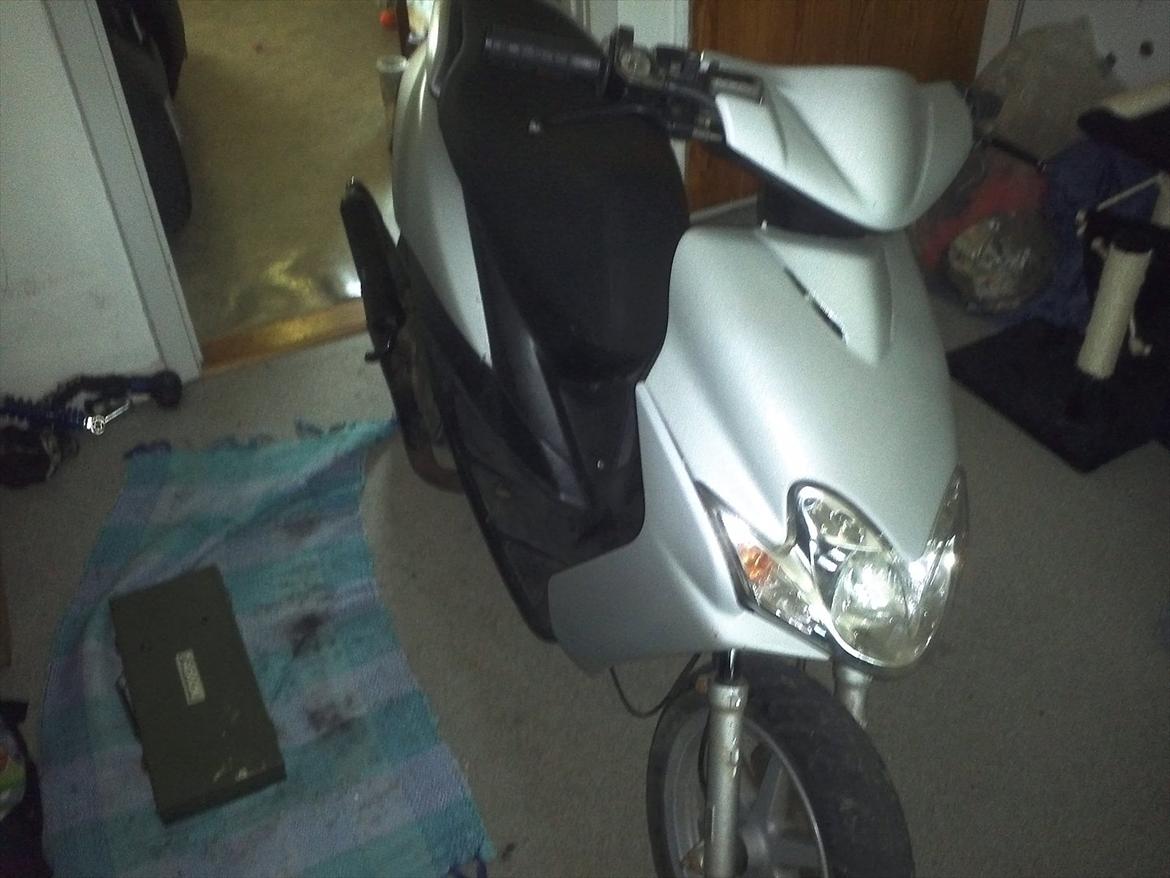 Yamaha jog r  SOLGT billede 2