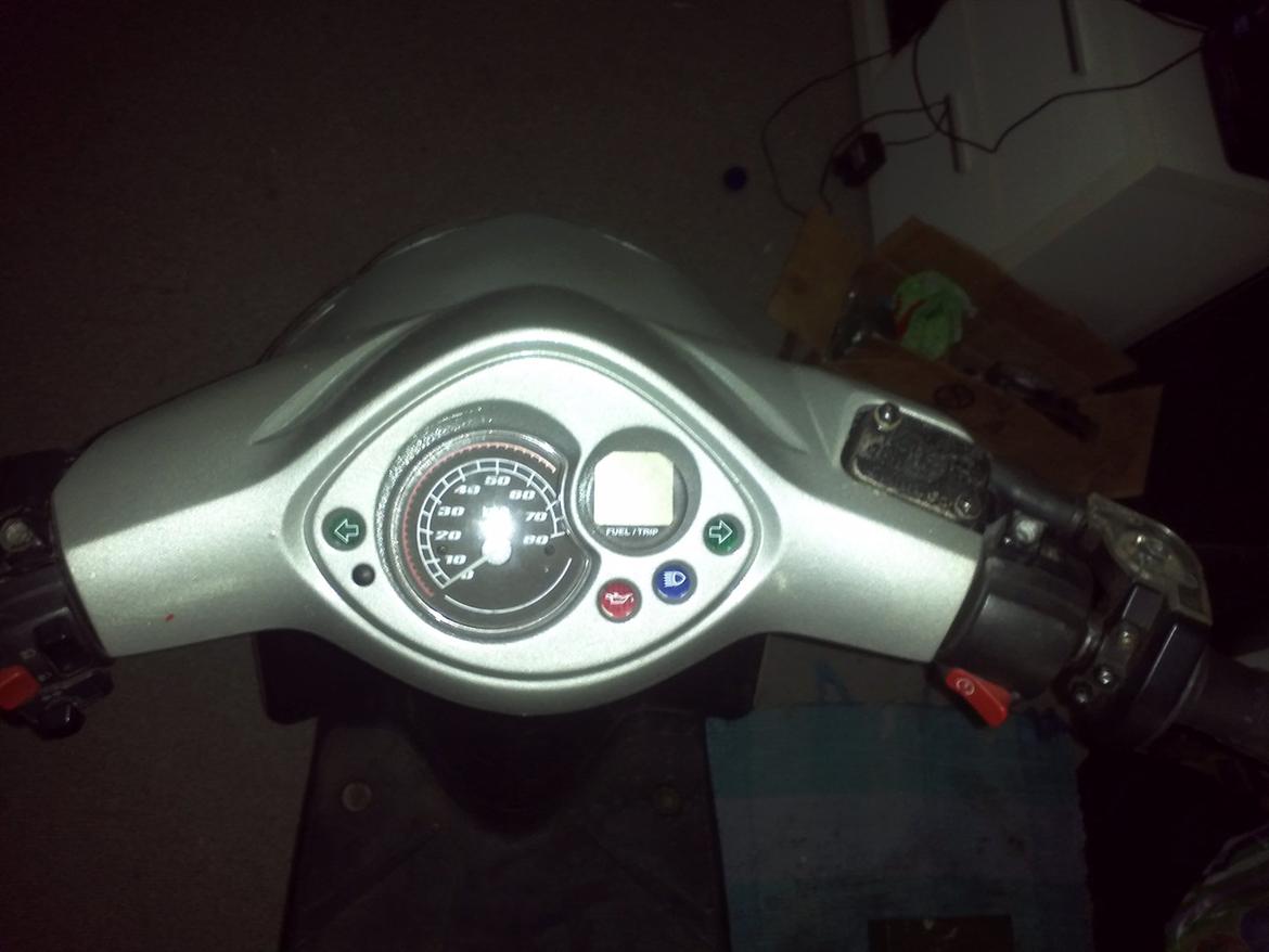 Yamaha jog r  SOLGT billede 6