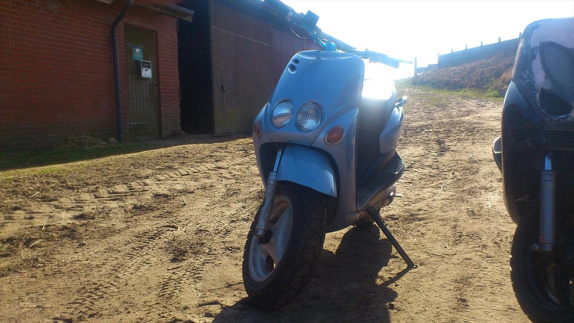 Yamaha neos billede 1