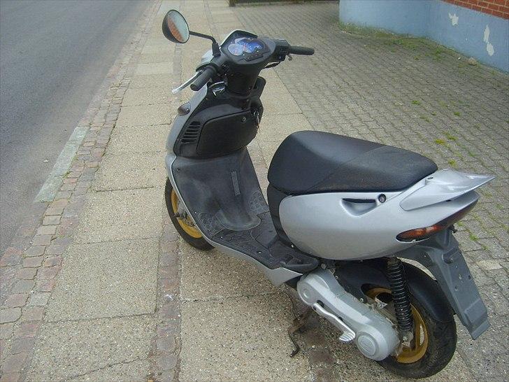 Aprilia Sonic Gp billede 2