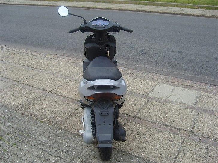 Aprilia Sonic Gp billede 4