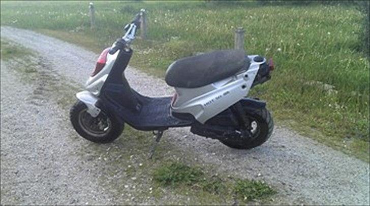 PGO hot 50 billede 2