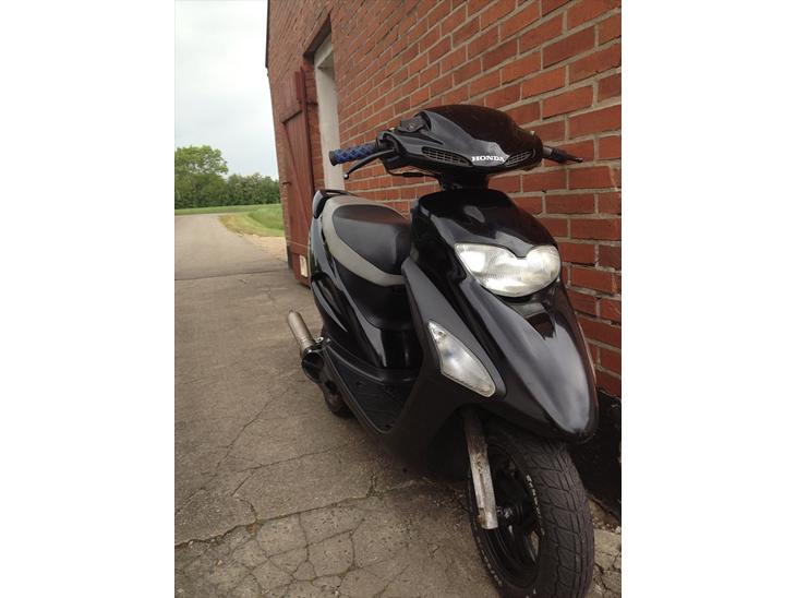 {{currentPhoto.altText}} billede {{currentPhoto.number}}