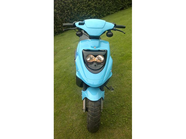 {{currentPhoto.altText}} billede {{currentPhoto.number}}