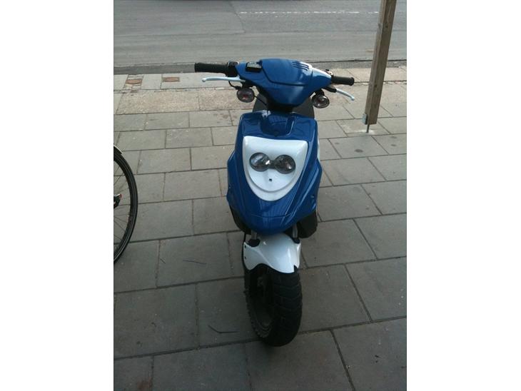 {{currentPhoto.altText}} billede {{currentPhoto.number}}