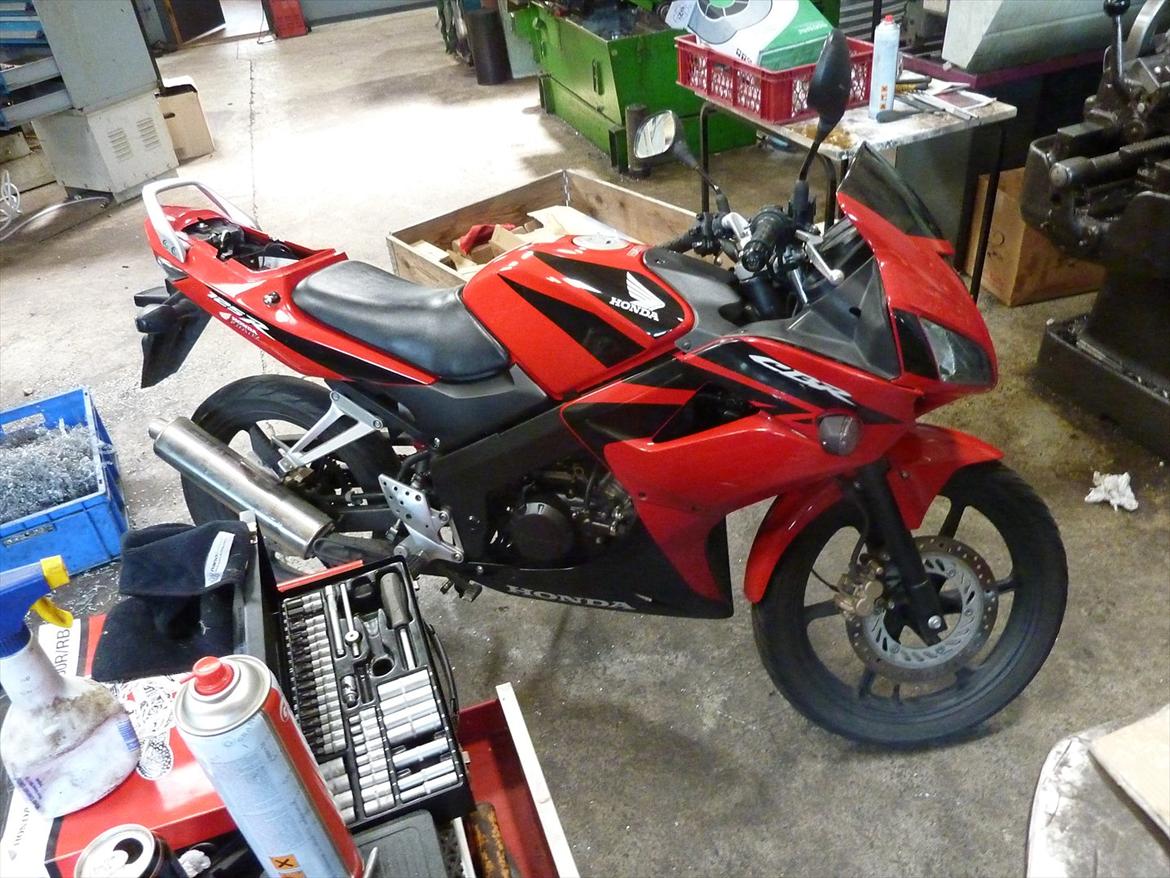 Honda CBR 125R billede 1