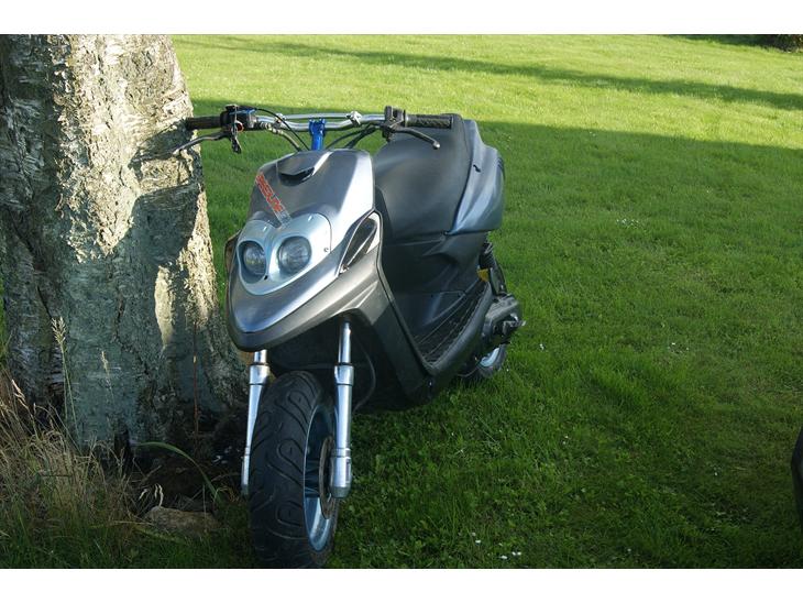 {{currentPhoto.altText}} billede {{currentPhoto.number}}