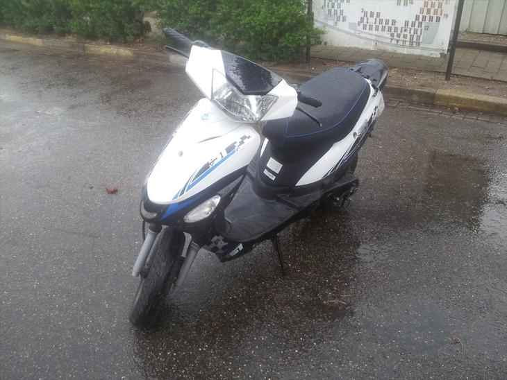 {{currentPhoto.altText}} billede {{currentPhoto.number}}