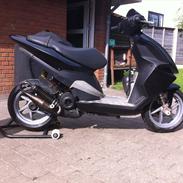 Piaggio NRG POWER DT BANE-JERN "hugget op"
