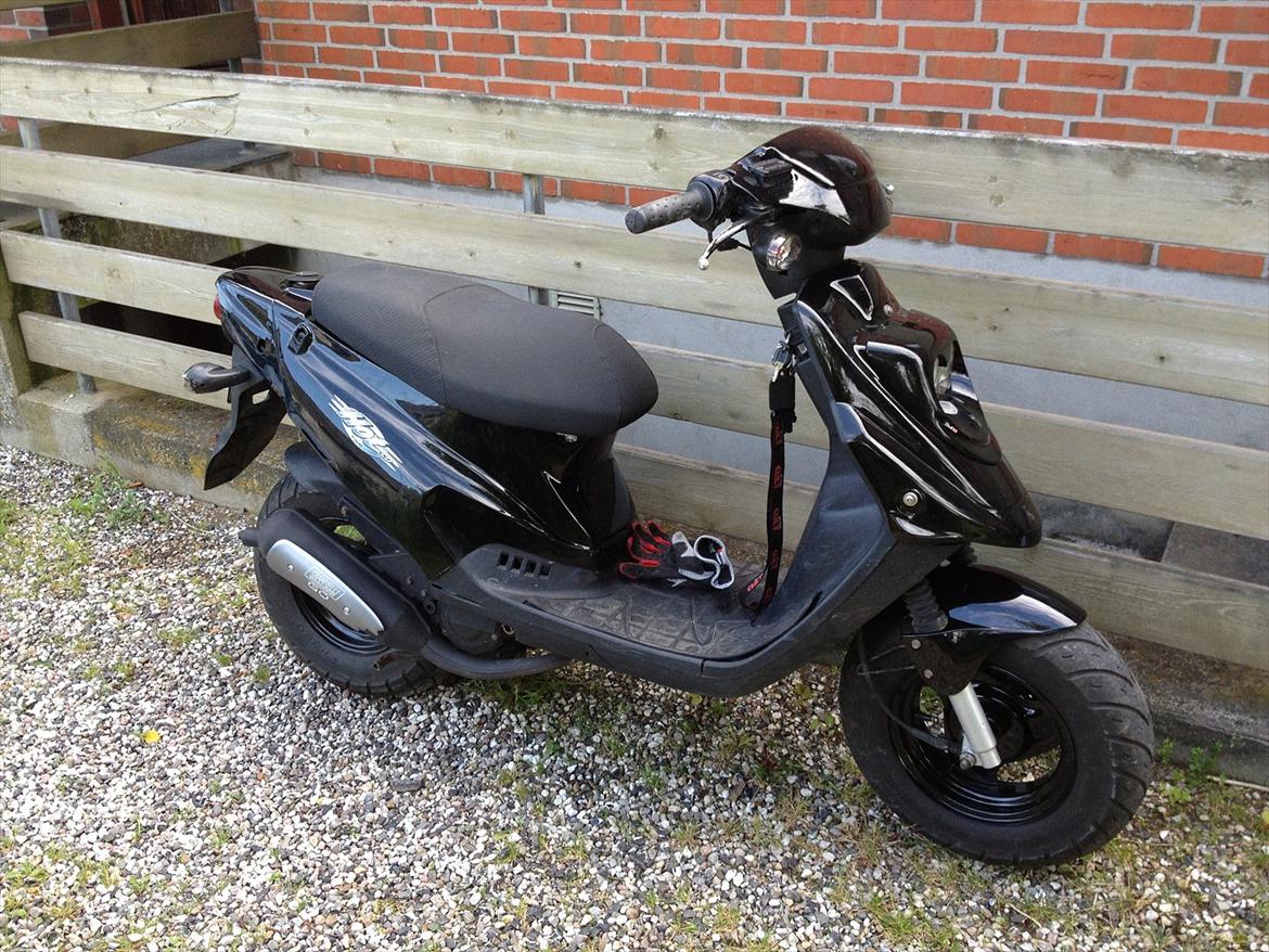 PGO HOT 50 billede 1