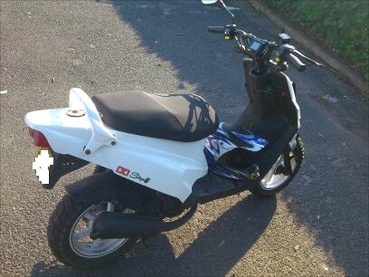 PGO Hot 50 Naked billede 13