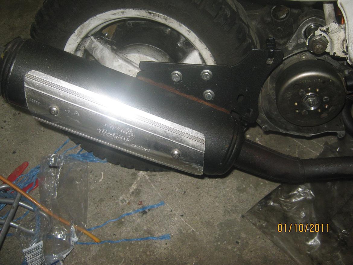 Yamaha jog fs - vis i ved hvad mærke det er kan i så ikke sende en besked  billede 4