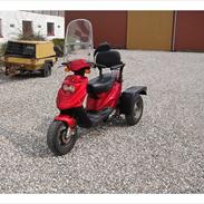 PGO Hot 50 trehjullet