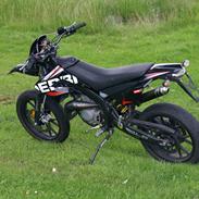 Derbi senda DRD X-TREME SM 50. 2011