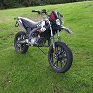 Derbi senda DRD X-TREME SM 50. 2011