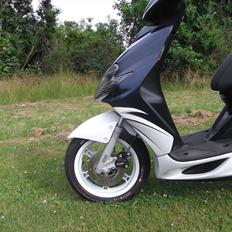 Yamaha Jog r (TOTALT SKADET )