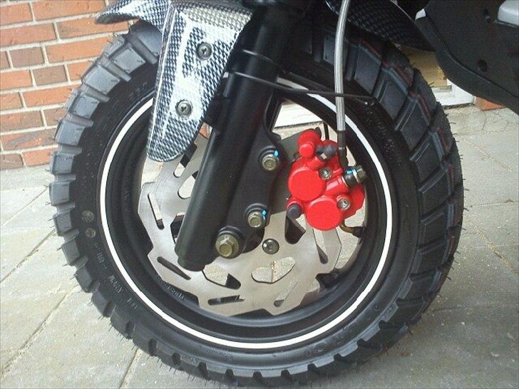 PGO PMX Naked Carbon billede 2