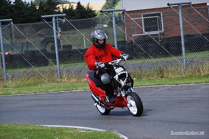 Piaggio Nrg Mc2 LC Pata Negra - Til Thy race weekend
Billede taget af Team gearhakker - Anders billede 1